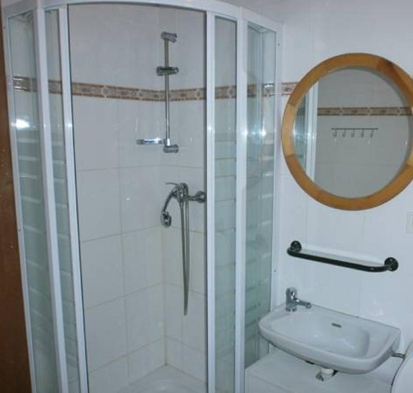 Horska Chata Roubenka Strážné Oda fotoğraf